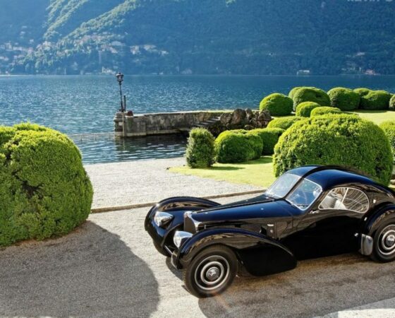 Con una auto d’epoca sul Lago di Como