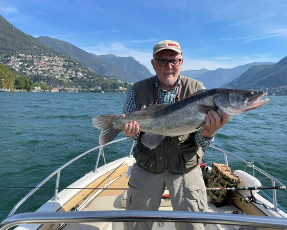 Pescare sul Lago di Como in barca